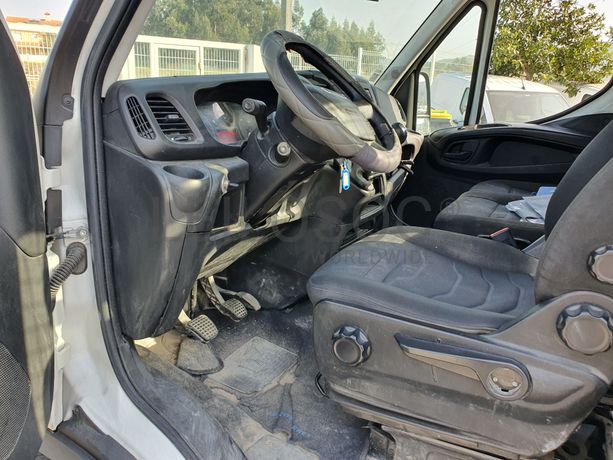 Iveco Daily 35C15 · Basculante · Ano 2017