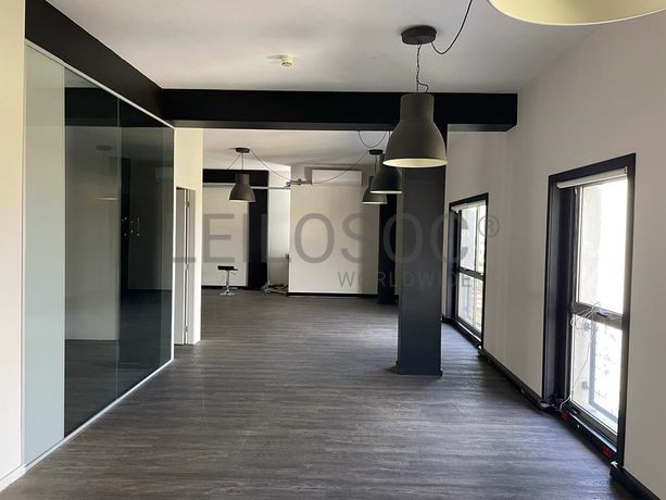 Escritórios + Lugares de Garagem · Porto