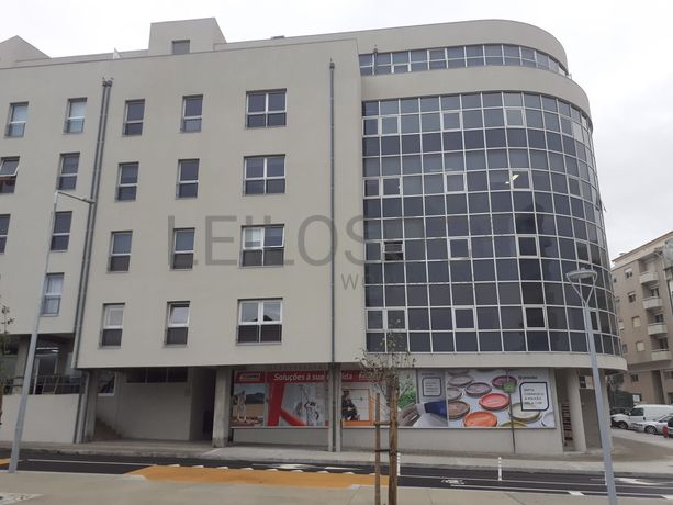 Escritórios + Lugares de Garagem · Porto