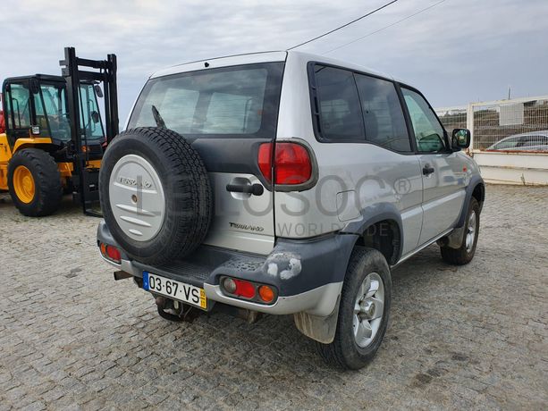 Nissan Terrano · Ano 2003