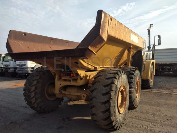 Dumper CATERPILLAR 735 - Lote 15