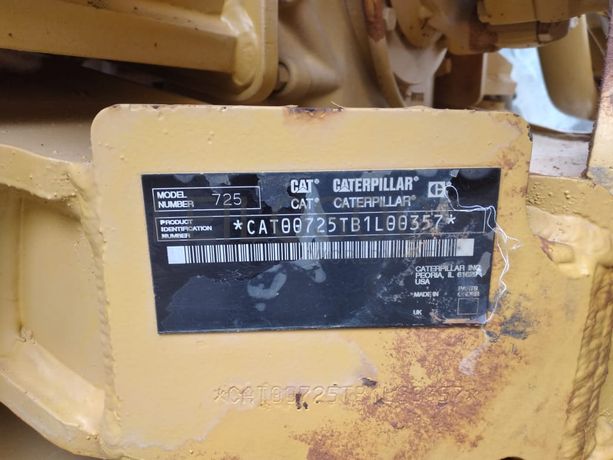 Dumper 25 T (6x6) CAT 725