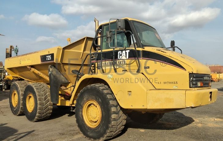 Dumper 25 T (6x6) CAT 725
