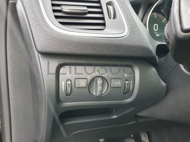 Volvo V40 · Ano 2016