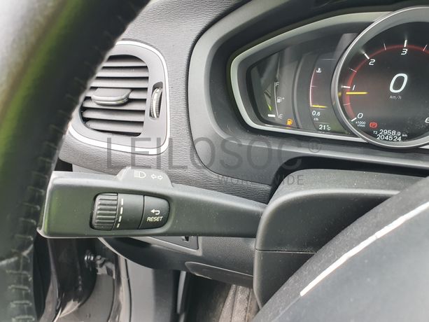 Volvo V40 · Ano 2016