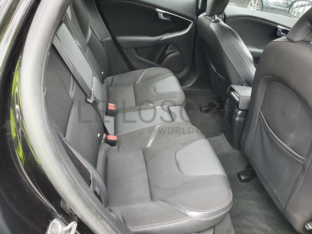 Volvo V40 · Ano 2016