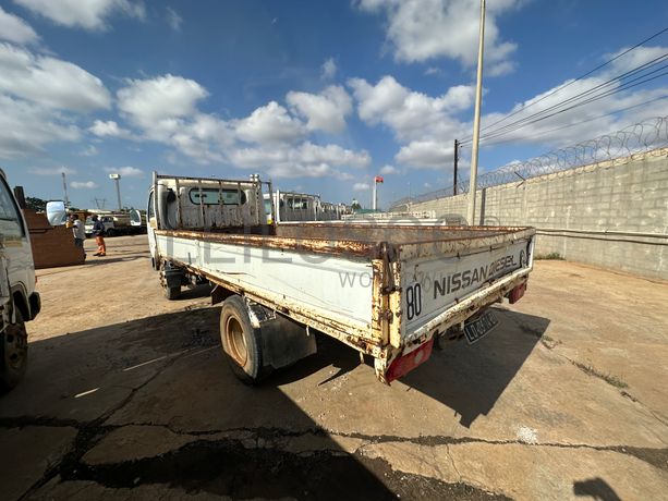 Nissan Cabstar NU41H4