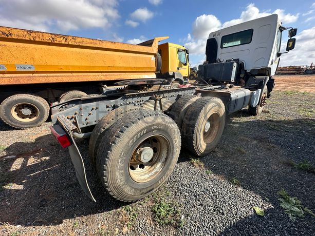 Renault Kerax 440 DXI (1)