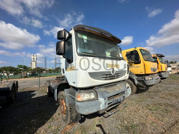 Renault Kerax 440 DXI (1)