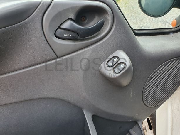 Ford Transit · Ano 2003