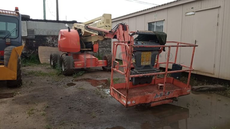 Plataforma elevatória JLG 510AJ