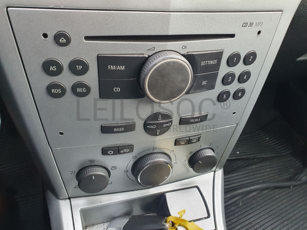 Opel Astra · Ano 2010