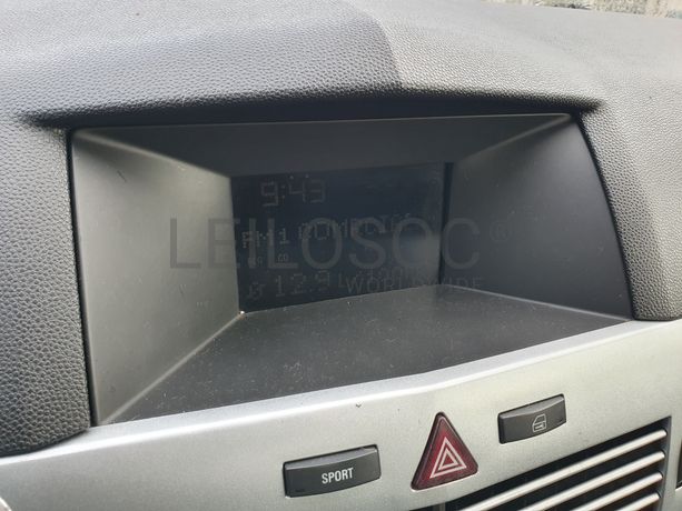 Opel Astra · Ano 2010