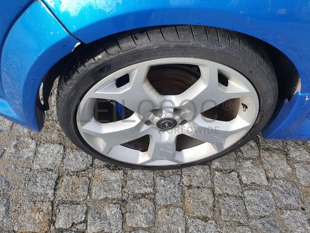 Opel Astra · Ano 2010