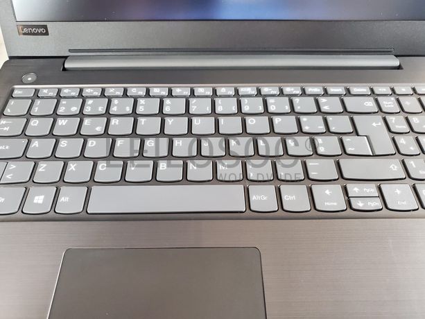 Portátil Lenovo V330