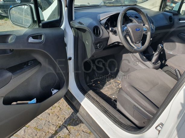 Ford Transit Courrier