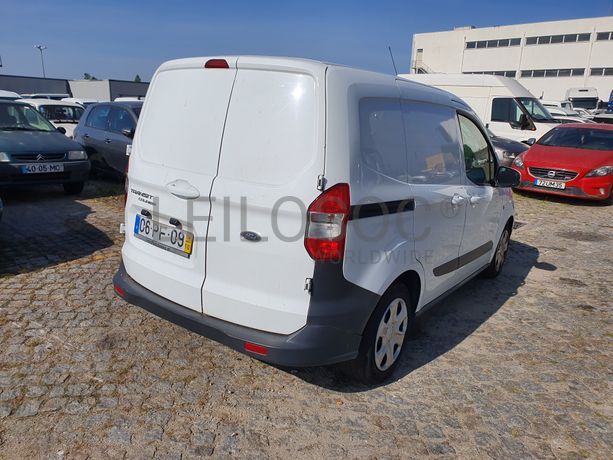 Ford Transit Courrier