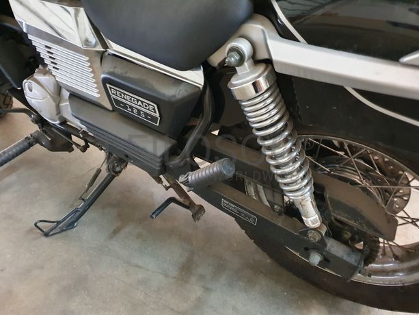 Motociclo UM Renegade