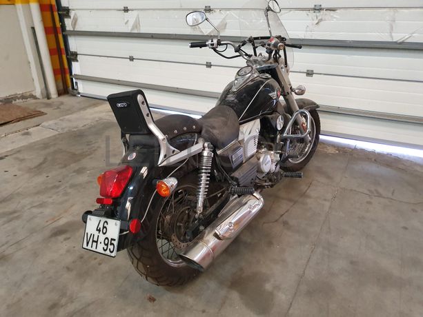 Motociclo UM Renegade