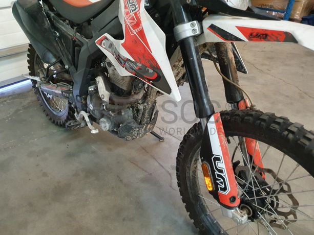 Motociclo UM 125 DSR CX