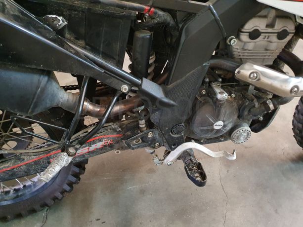 Motociclo UM 125 DSR CX