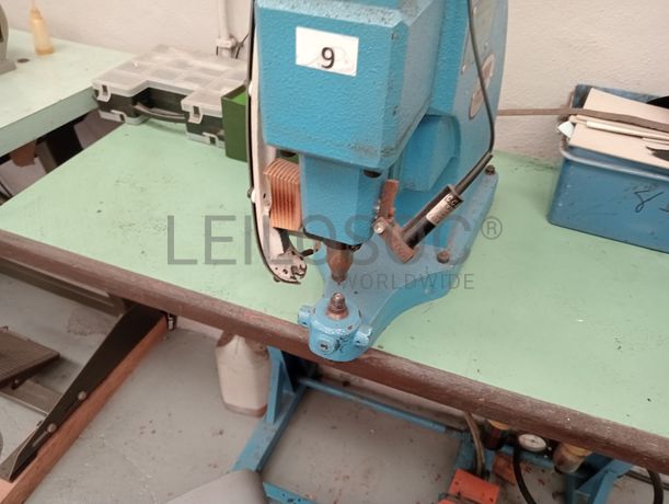 Máquina de vergar gáspeas + Máquina de facear + Máquina de ilhoses