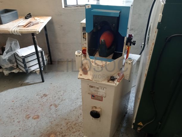 Máquina de vergar gáspeas + Máquina de facear + Máquina de ilhoses