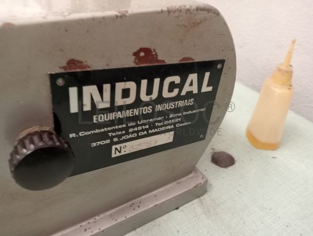 Máquina de vergar gáspeas + Máquina de facear + Máquina de ilhoses