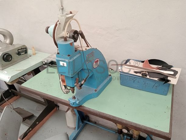 Máquina de vergar gáspeas + Máquina de facear + Máquina de ilhoses