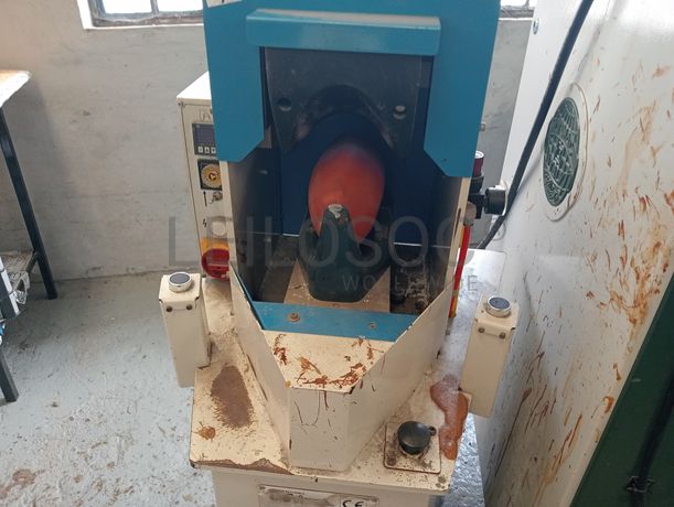 Máquina de vergar gáspeas + Máquina de facear + Máquina de ilhoses