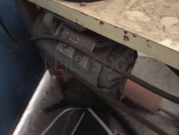 Forno + Máquina de costura + Máquina de rentilhar palmilhas + Máquina de cintar caixas