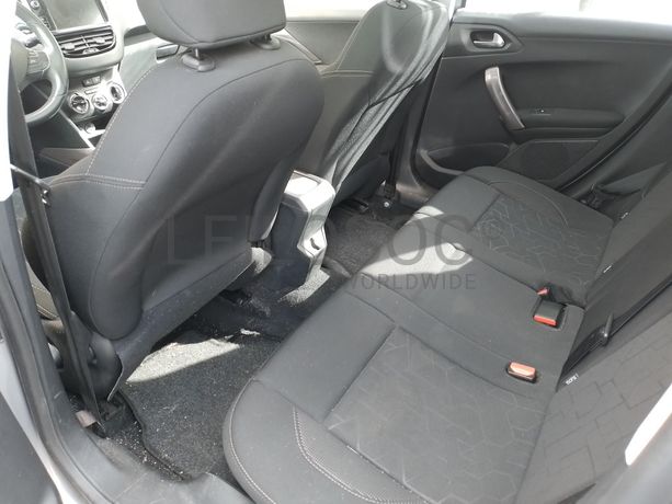 Peugeot 2008 · Ano 2015