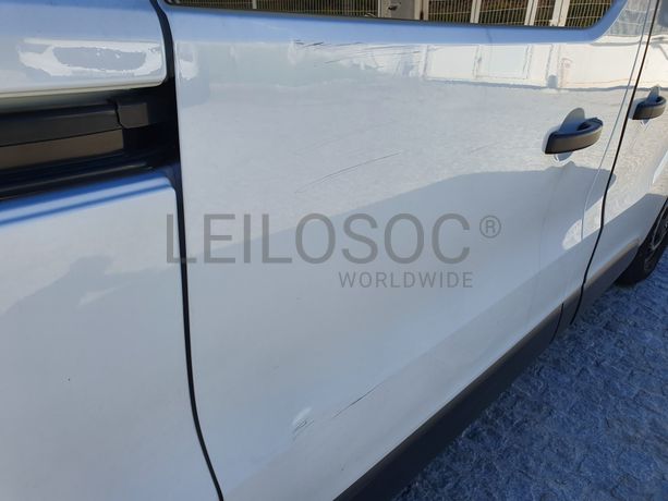 Renault Trafic 1.6 DCI · Ano 2015