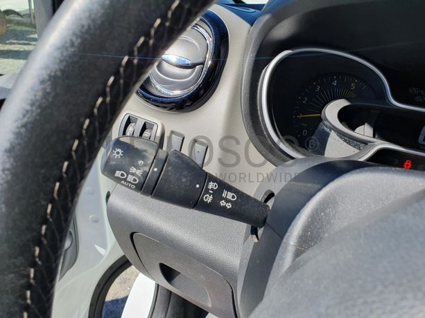 Renault Trafic 1.6 DCI · Ano 2015