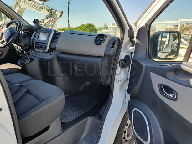 Renault Trafic 1.6 DCI · Ano 2015