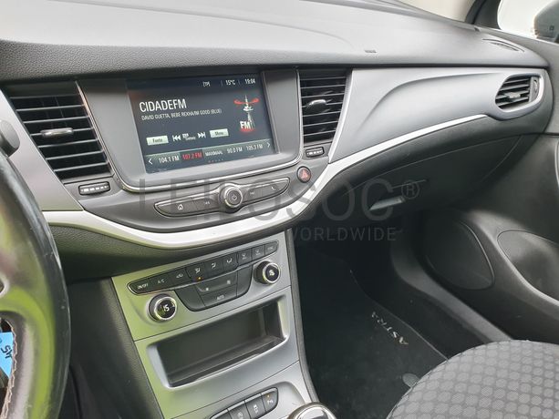 Opel Astra · Ano 2019