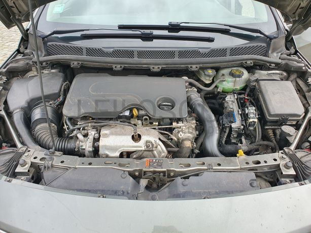 Opel Astra · Ano 2019