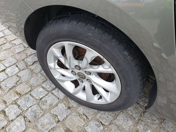 Opel Astra · Ano 2019