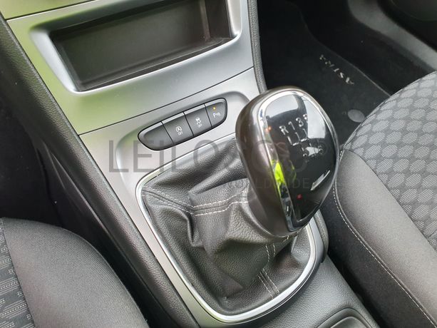 Opel Astra · Ano 2019