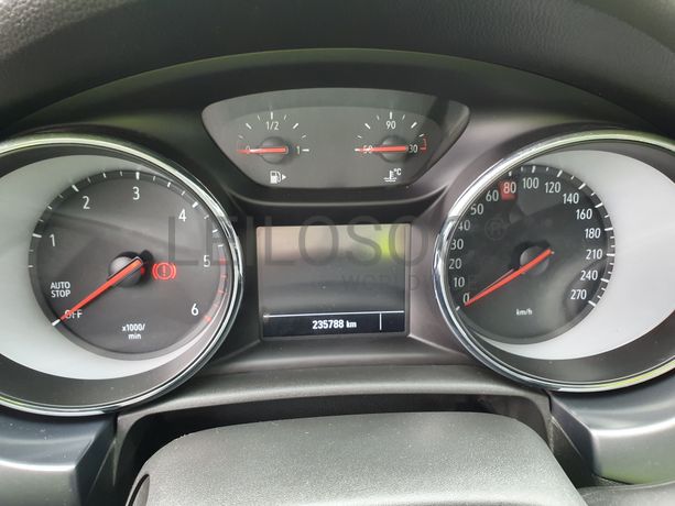 Opel Astra · Ano 2019