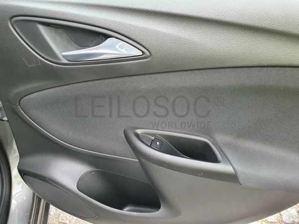 Opel Astra · Ano 2019