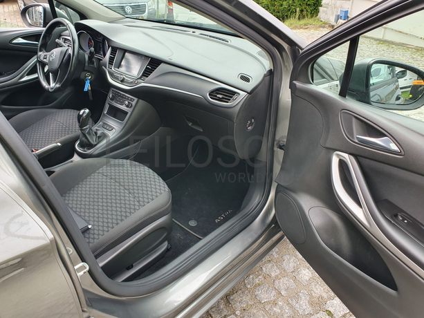Opel Astra · Ano 2019