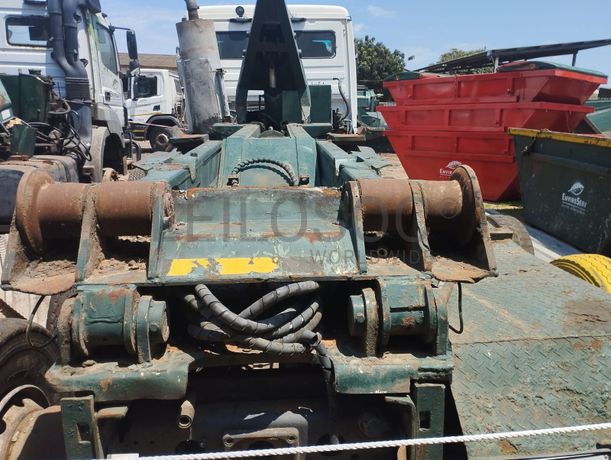 Camião Mercedes-Benz · Ano 2008