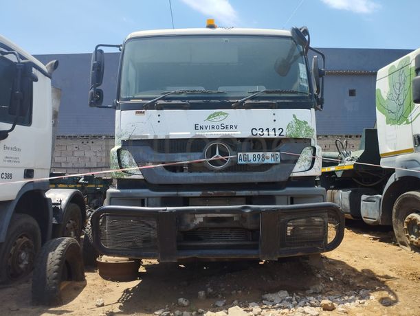 Camião Mercedes-Benz · 2013