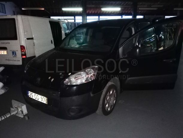 Peugeot Partner · Ano 2013