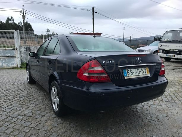 Mercedes-Benz E270 CDI · Ano 2002