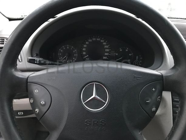 Mercedes-Benz E270 CDI · Ano 2002