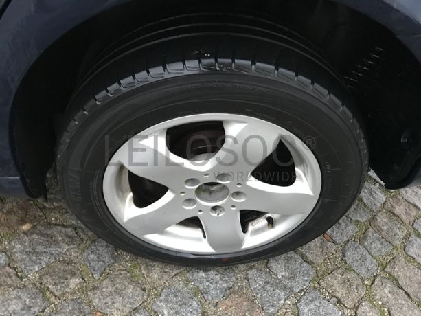 Mercedes-Benz E270 CDI · Ano 2002