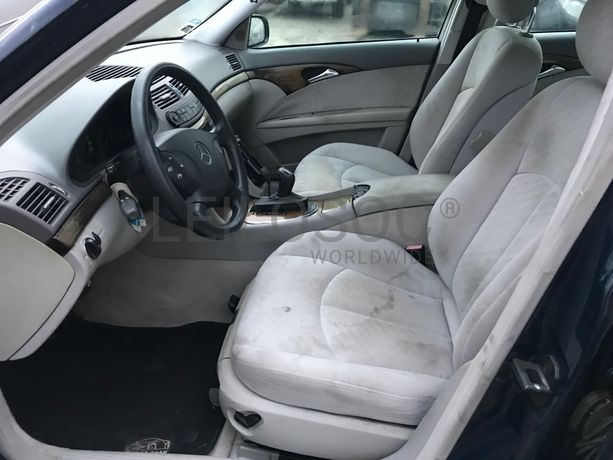 Mercedes-Benz E270 CDI · Ano 2002