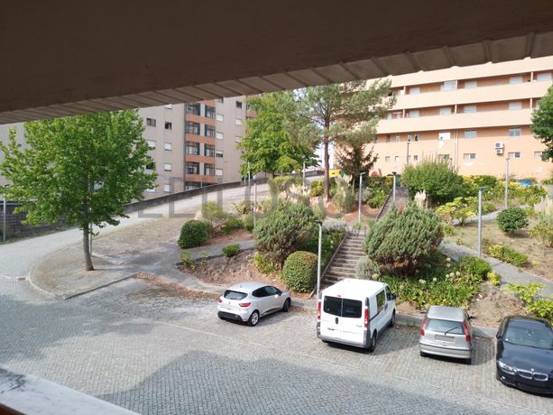 Prédio Urbano em Construção · Gandra, Paredes